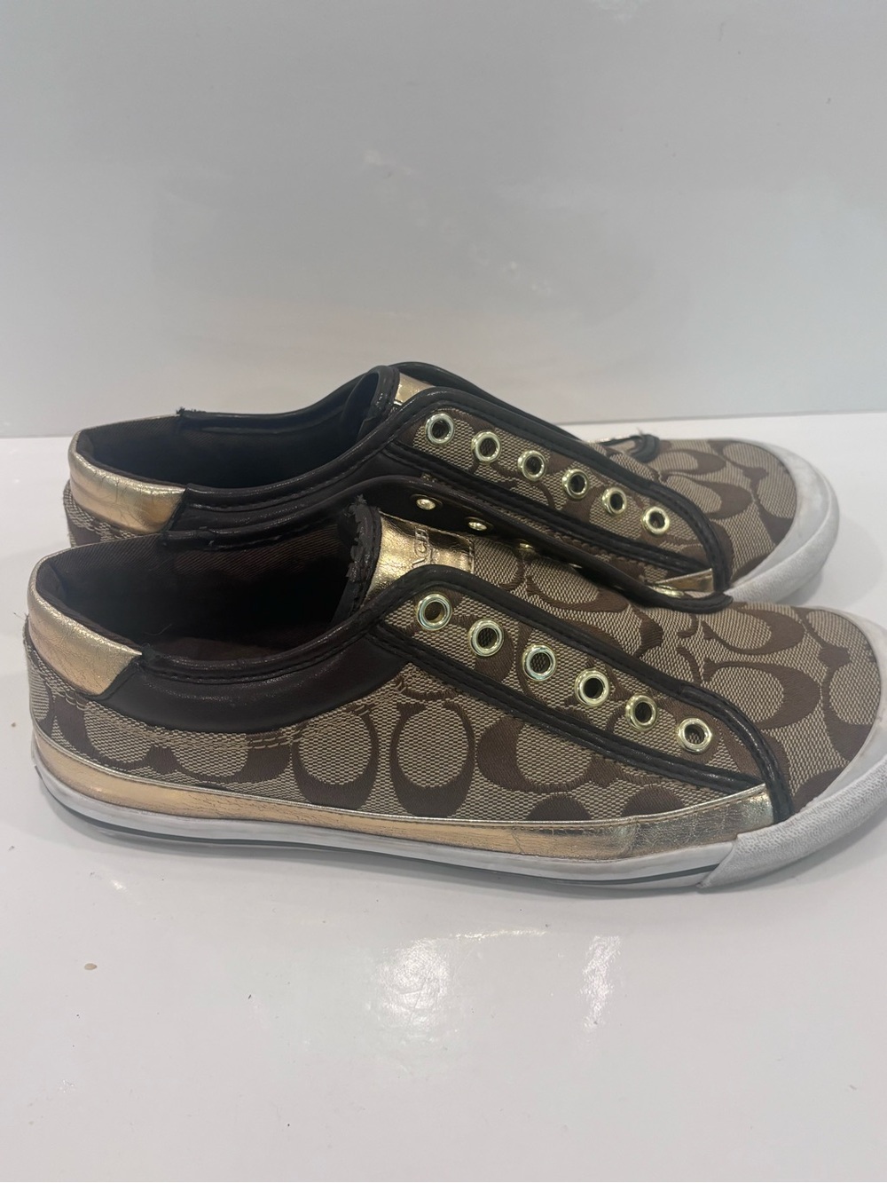 Coach Brown Signature Canvas Low-Top Sneakers with Metallic Gold Trim 8